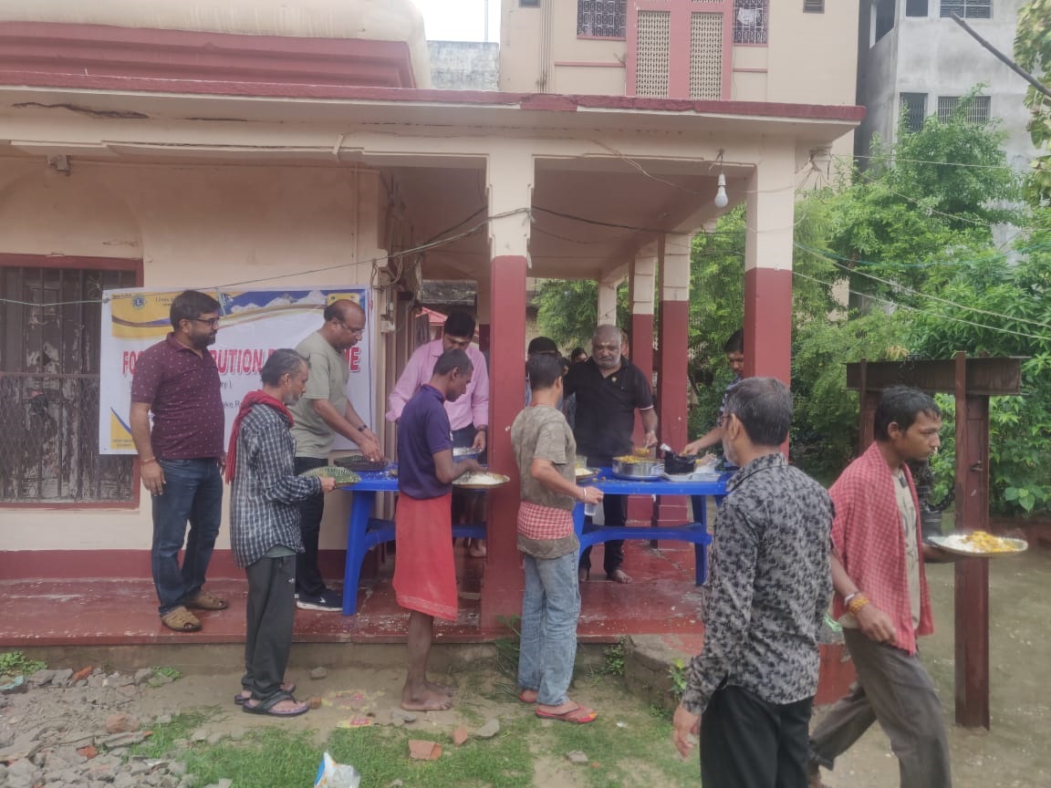 Lions Food Distribution_Shiva Mandir1688229876.jpg